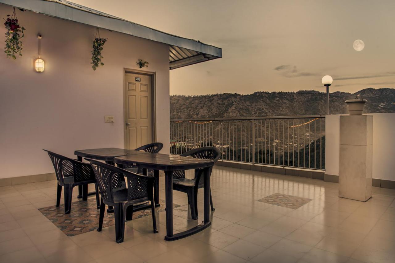 Bed and Breakfast Terrace Retreat Касаулі Екстер'єр фото