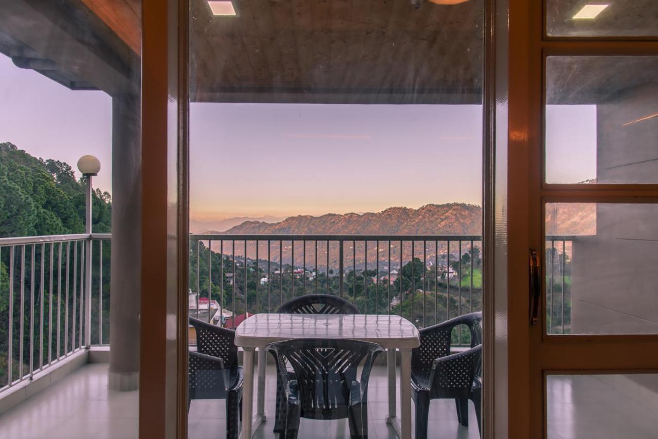 Bed and Breakfast Terrace Retreat Касаулі Екстер'єр фото